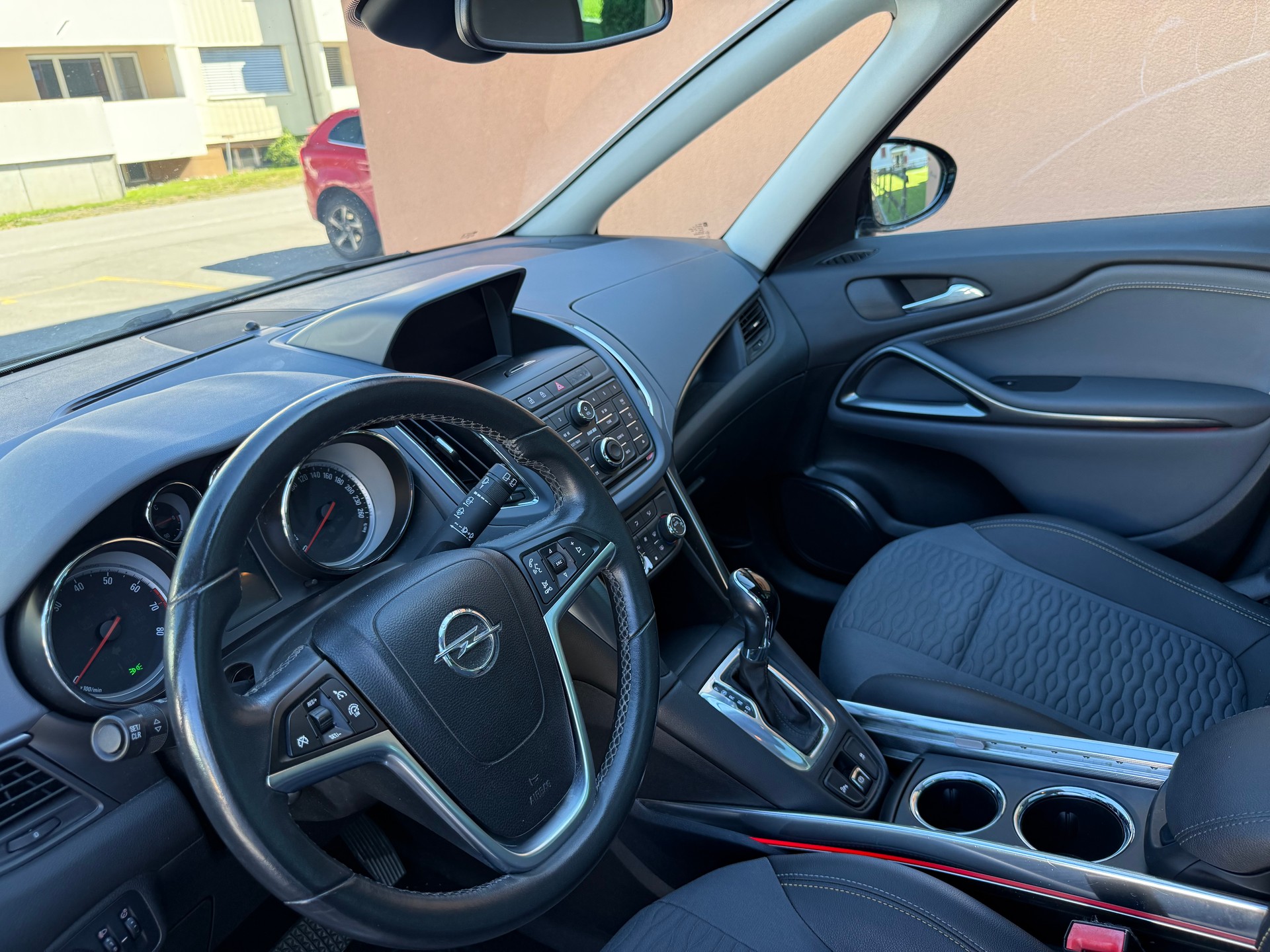 OPEL Zafira Tourer 1.4i 16V Turbo Enjoy Automatic-image-12