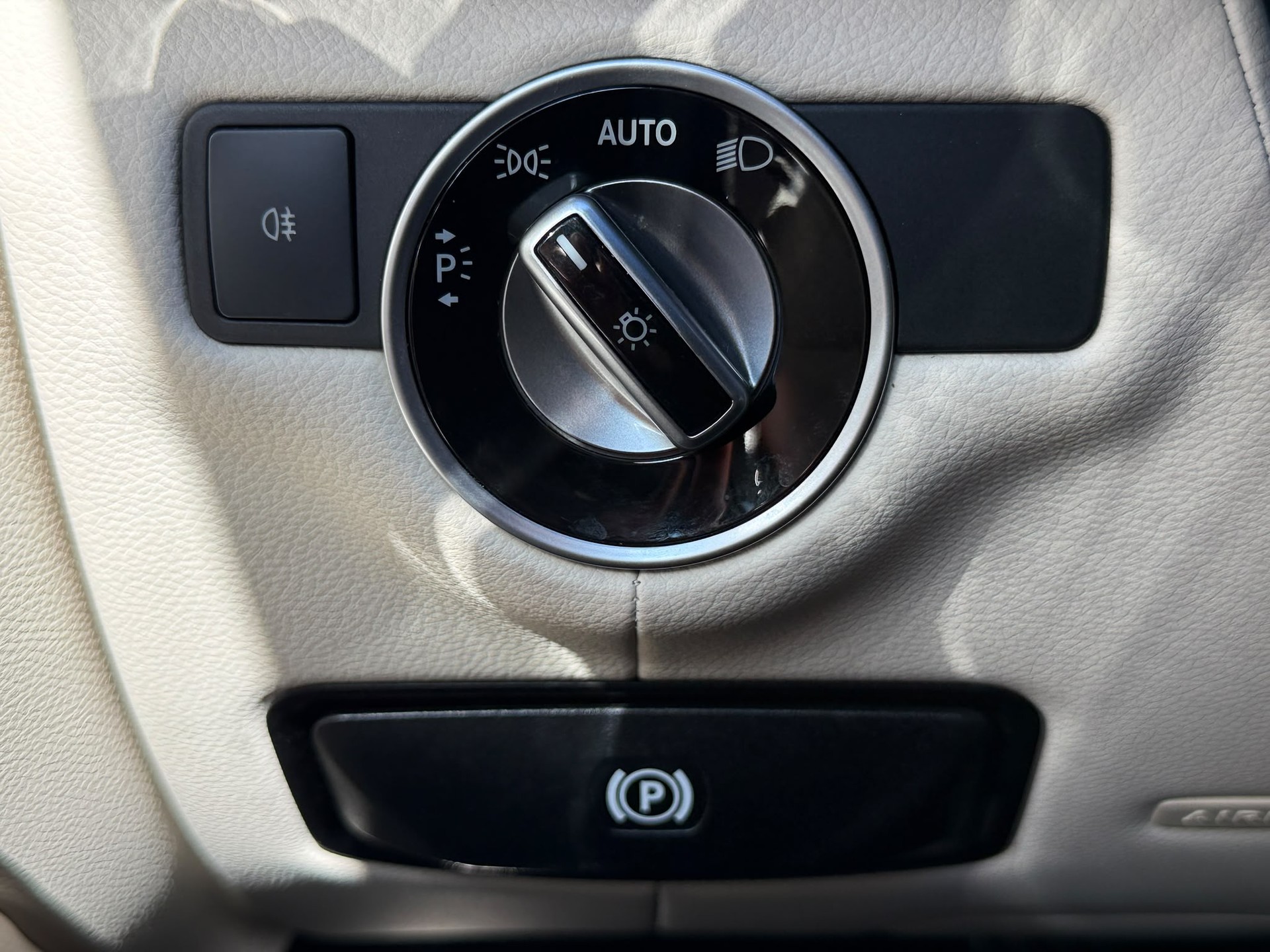 MERCEDES-BENZ CLS 500 V8 4matic Shooting Brake-image-21