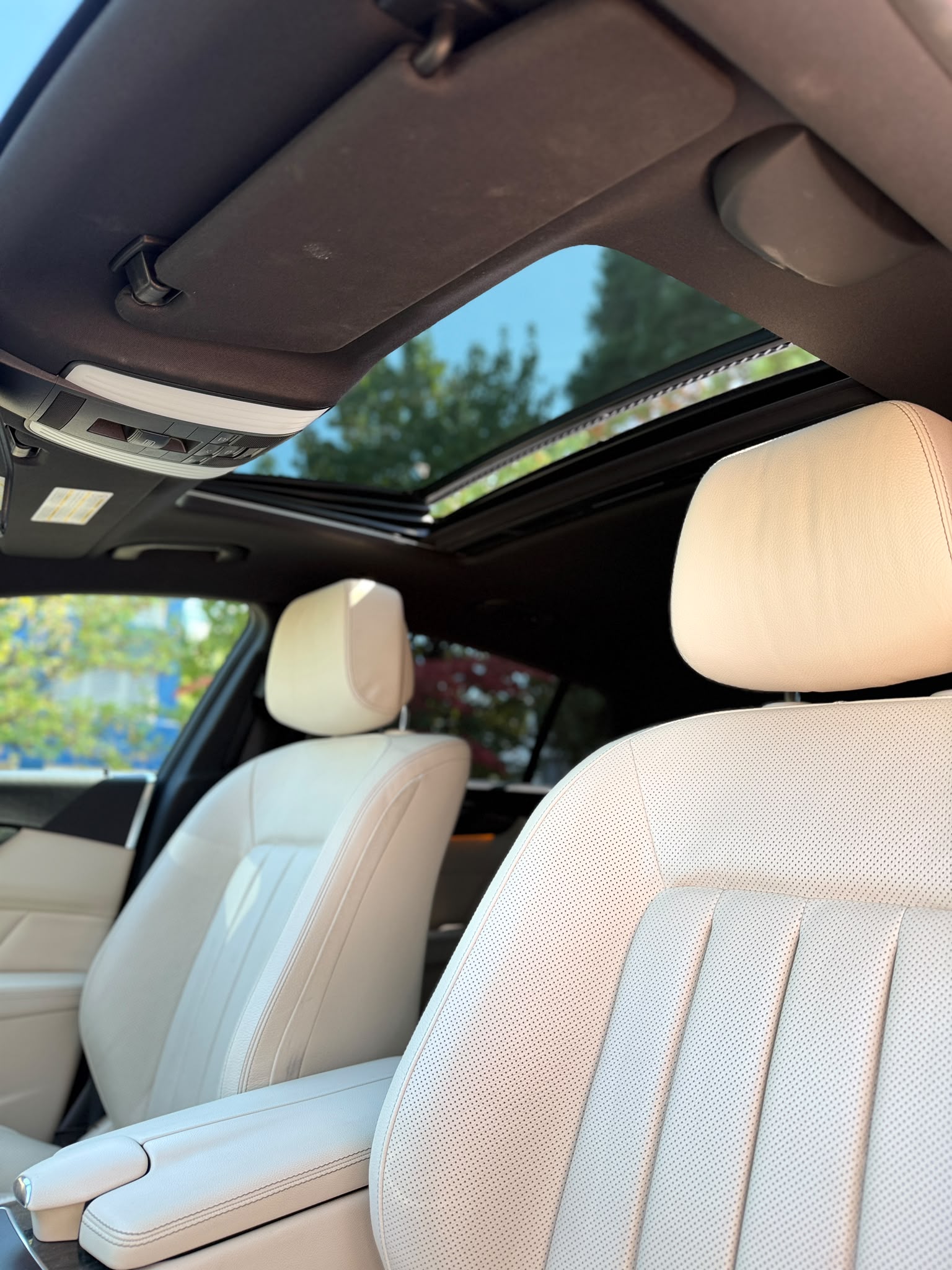 MERCEDES-BENZ CLS 500 V8 4matic Shooting Brake-image-11
