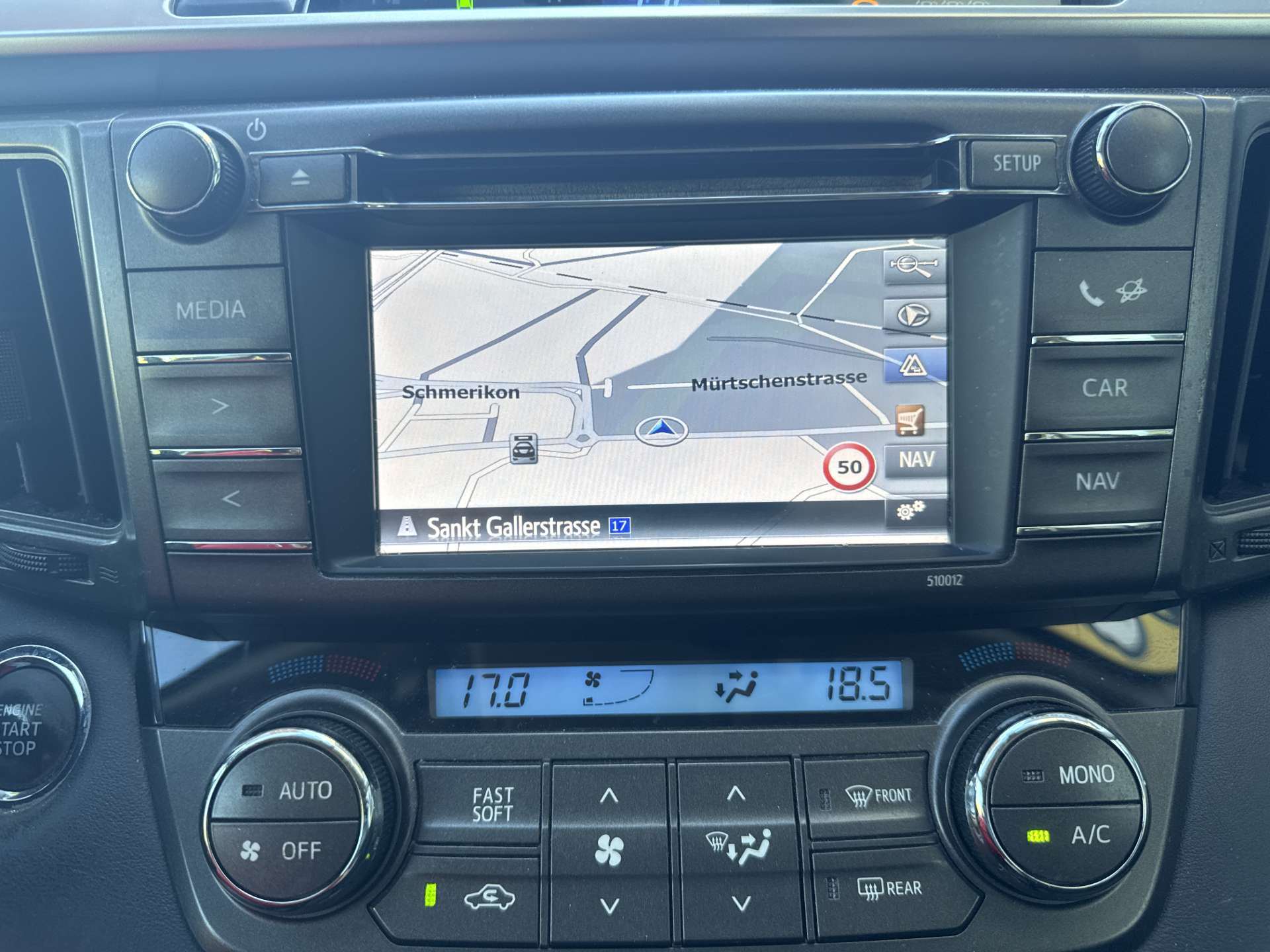 TOYOTA RAV-4 2.0 16V Style AWD Multidrive S Automat-image-1