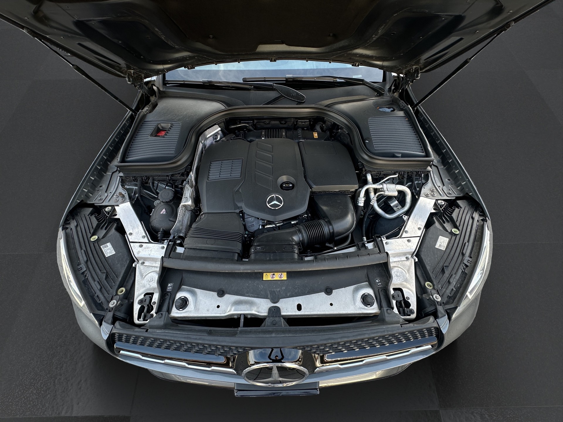 MERCEDES-BENZ GLC 300 d AMG Line 4m-image-18