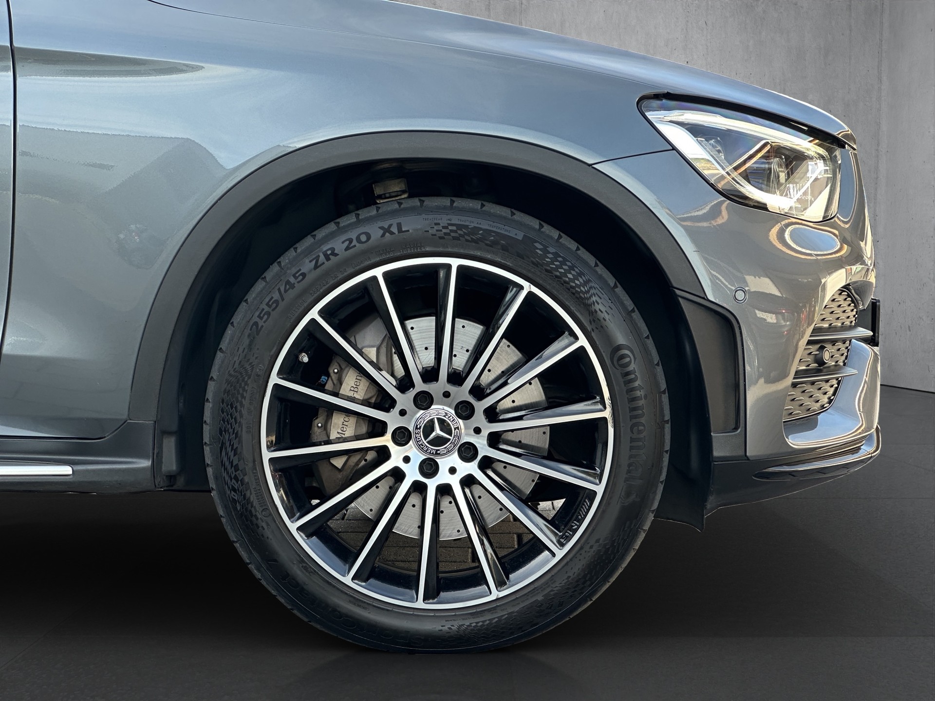 MERCEDES-BENZ GLC 300 d AMG Line 4m-image-8