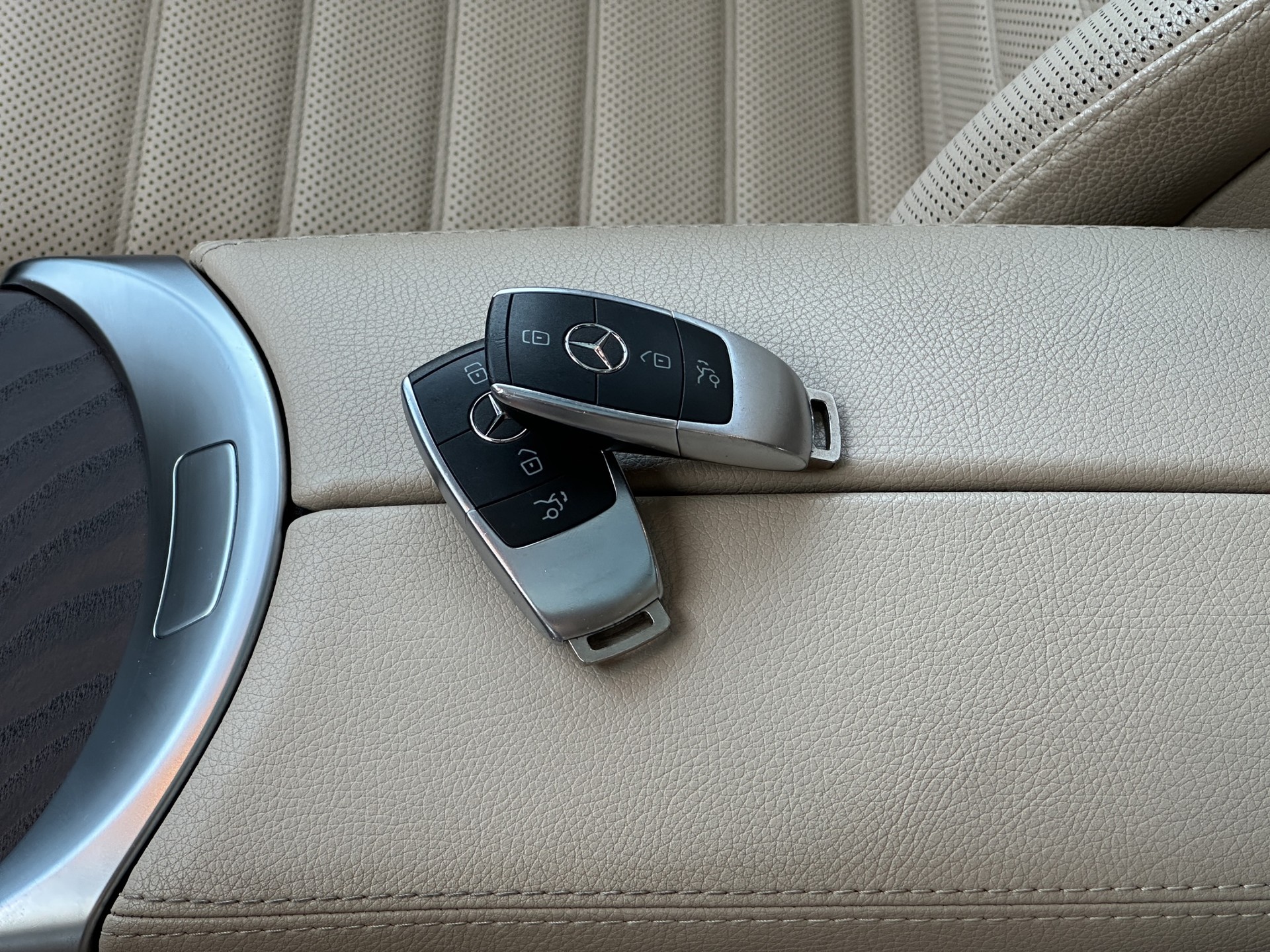 MERCEDES-BENZ GLC 300 d AMG Line 4m-image-20
