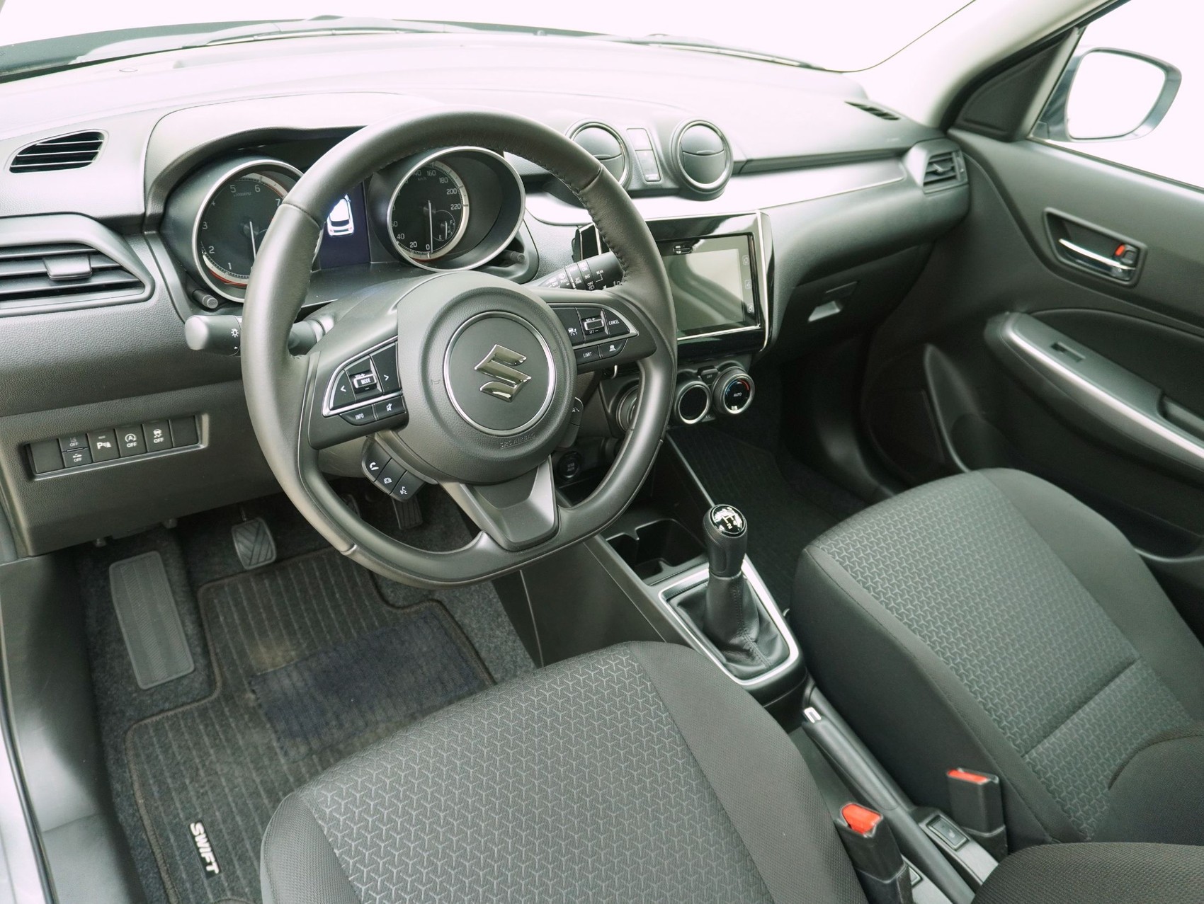 SUZUKI Swift 1.2 Compact Top Hybrid 4x4-image-9