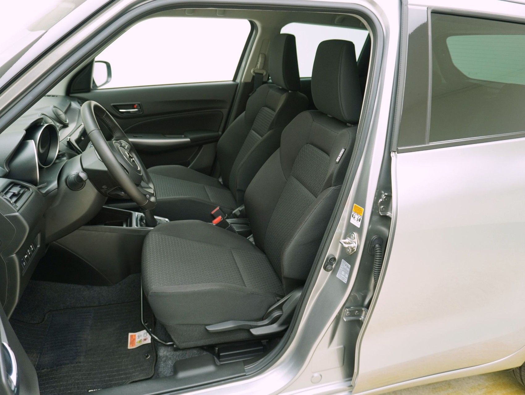 SUZUKI Swift 1.2 Compact Top Hybrid 4x4-image-8