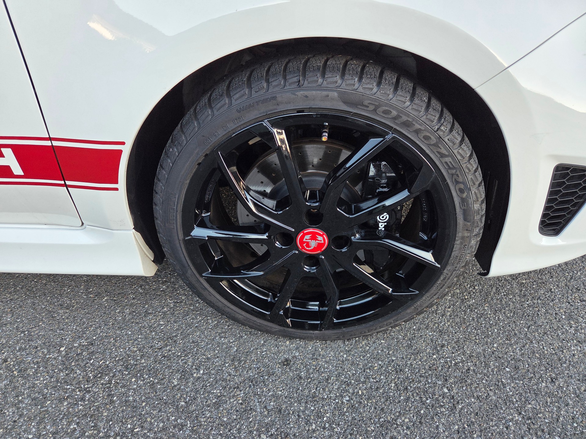 FIAT 595 1.4 16V Turbo Abarth Esseesse Dualogic-image-19
