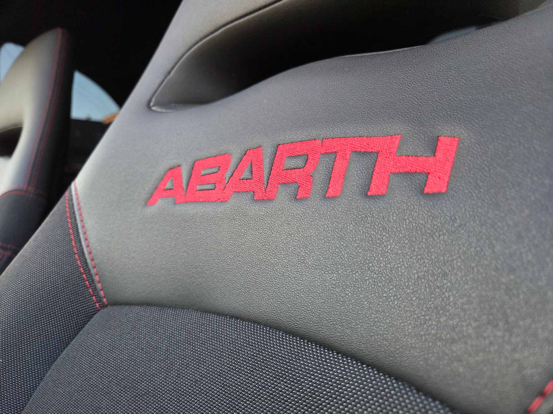 FIAT 595 1.4 16V Turbo Abarth Esseesse Dualogic-image-9