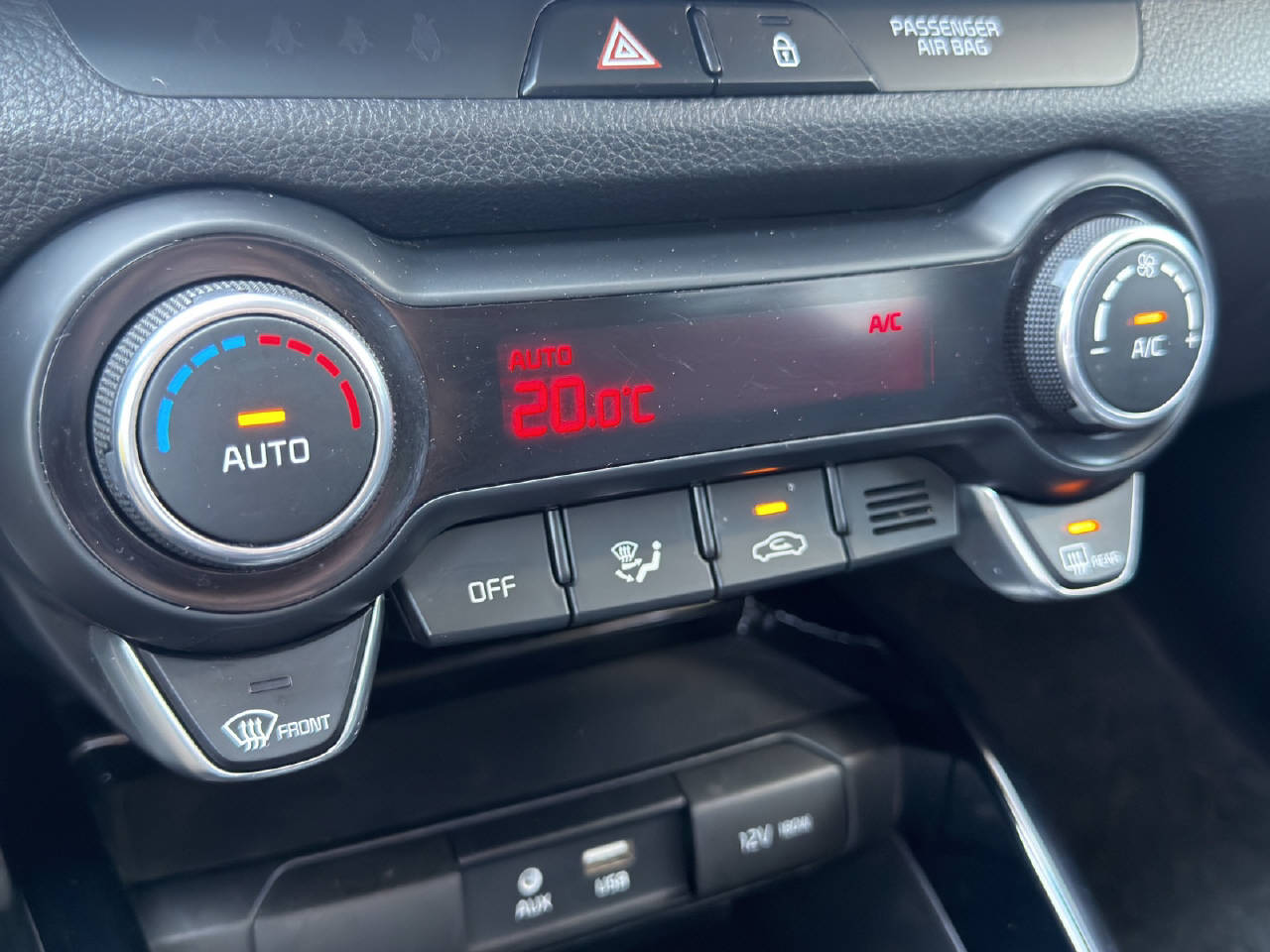 KIA Stonic 1.0 T-GDi-image-10