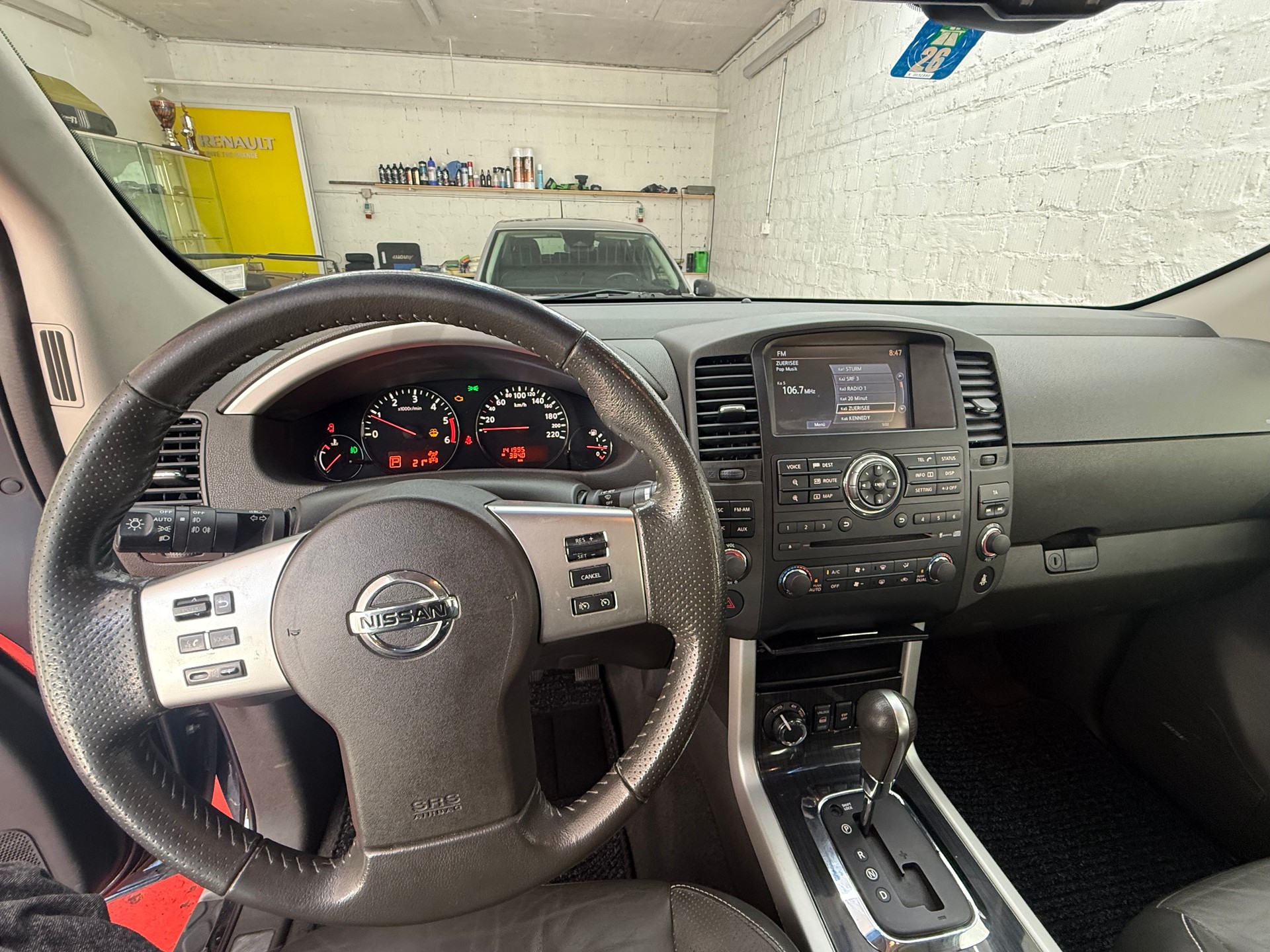 NISSAN Pathfinder 3.0 dCi LE Automatic-image-6