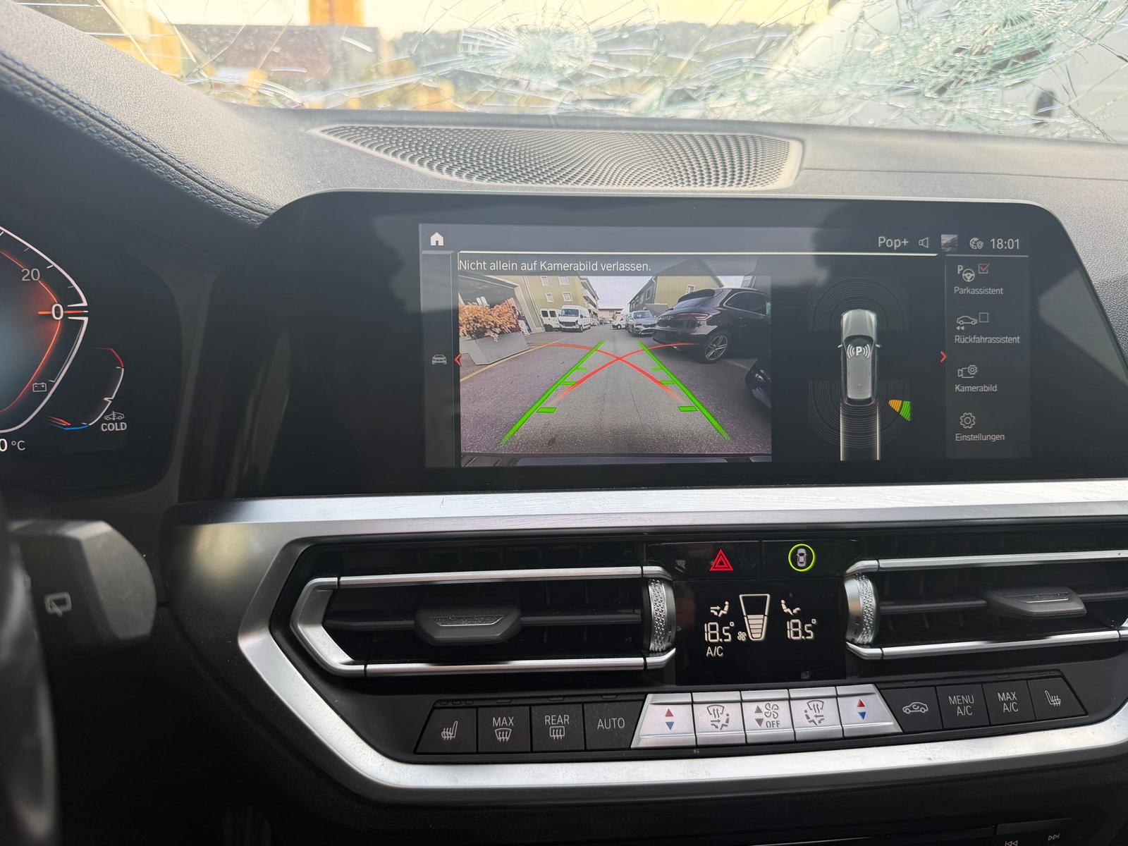 BMW 320d xDrive 48V Touring Pure M Sport Steptronic-image-13