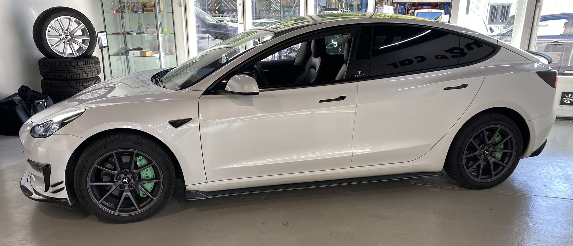 TESLA Model 3 Long Range Dual Motor AWD-image-9