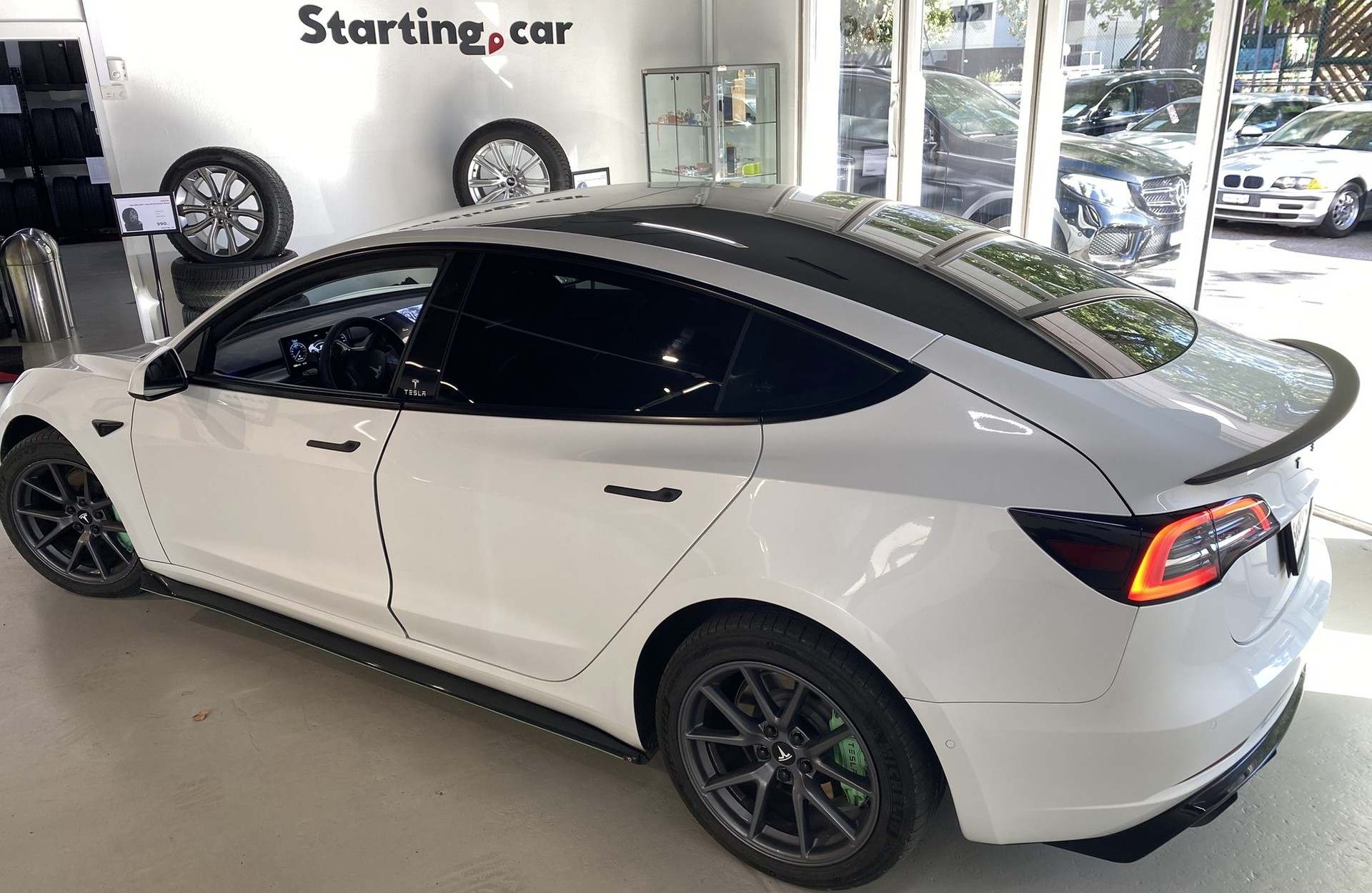 TESLA Model 3 Long Range Dual Motor AWD-image-11