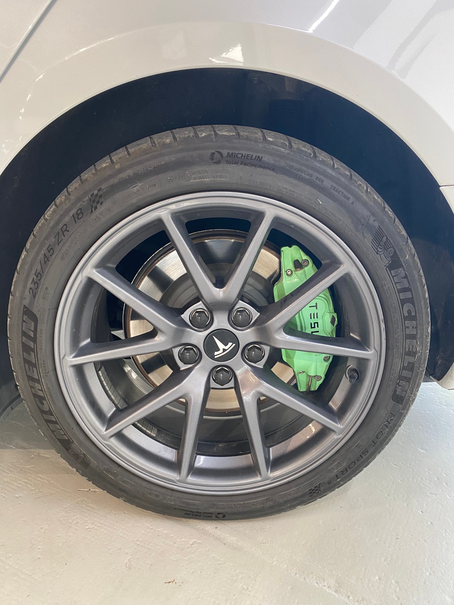 TESLA Model 3 Long Range Dual Motor AWD-image-10