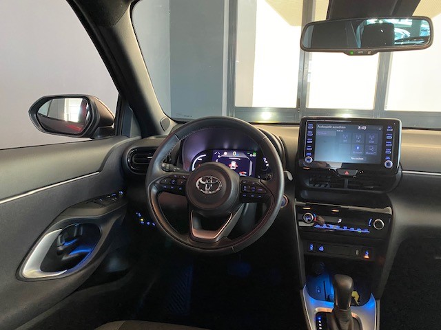 TOYOTA Yaris Cross 1.5 VVT-i HSD Trend AWD-i-image-9