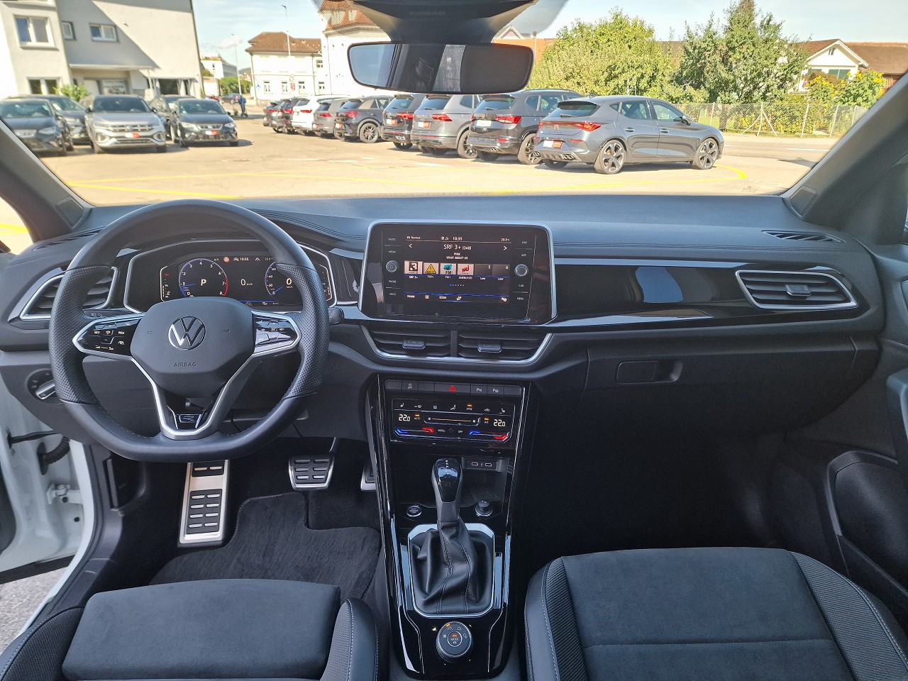 VW T-Roc 2.0 TSI R-Line DSG 4Motion-image-12