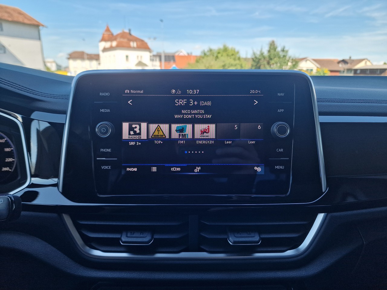 VW T-Roc 2.0 TSI R-Line DSG 4Motion-image-17