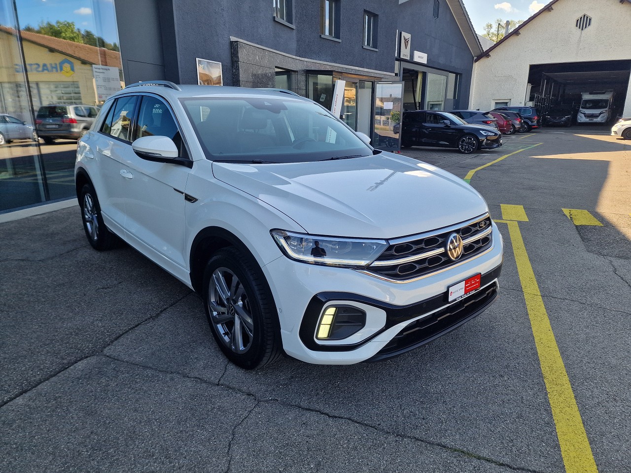 VW T-Roc 2.0 TSI R-Line DSG 4Motion-image-7