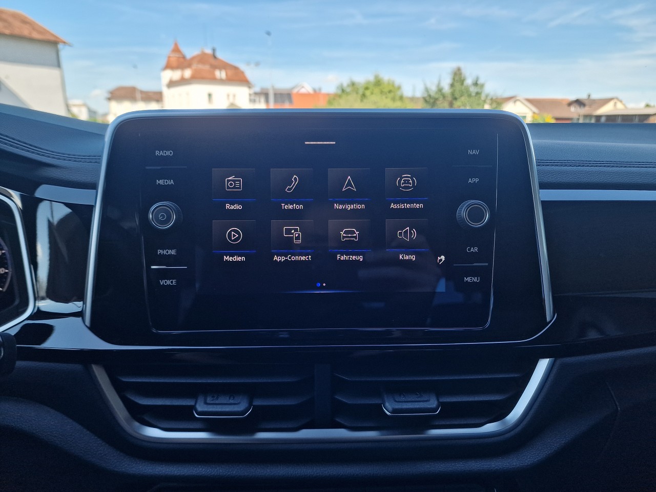 VW T-Roc 2.0 TSI R-Line DSG 4Motion-image-18