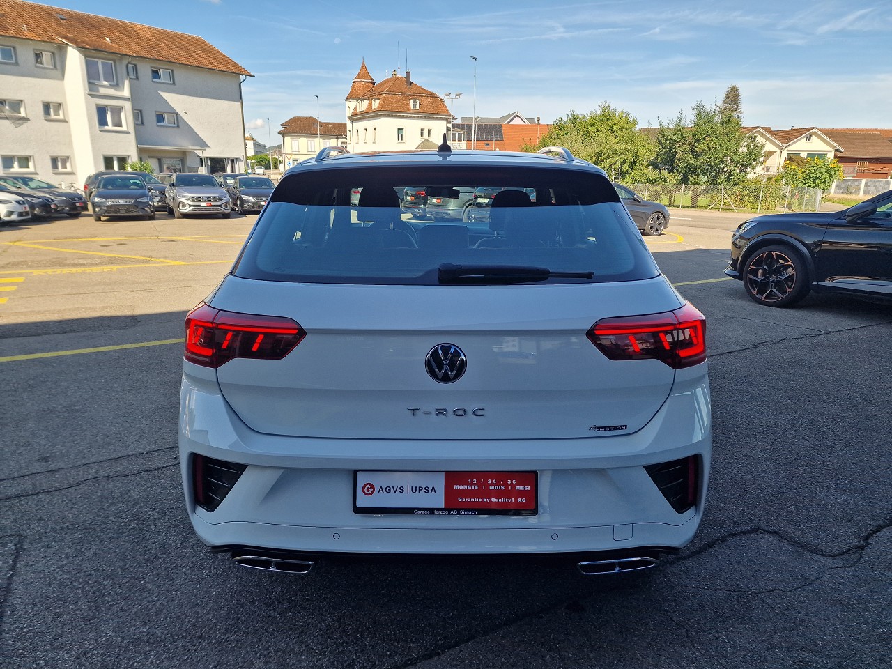 VW T-Roc 2.0 TSI R-Line DSG 4Motion-image-4