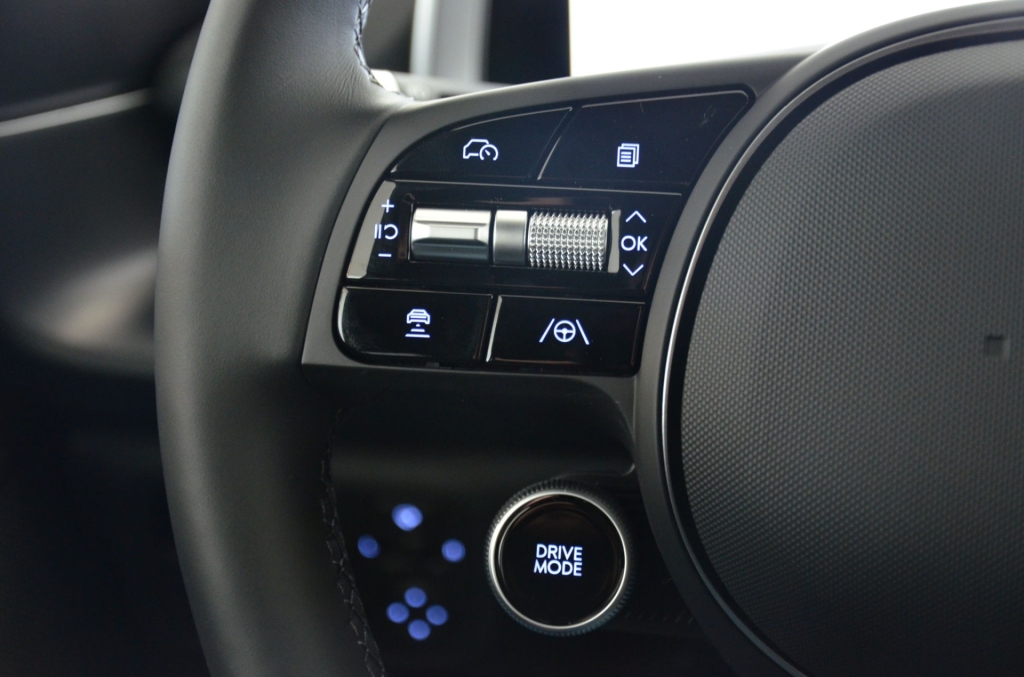 HYUNDAI Ioniq 6 77kWh Plus Line 4WD-image-20