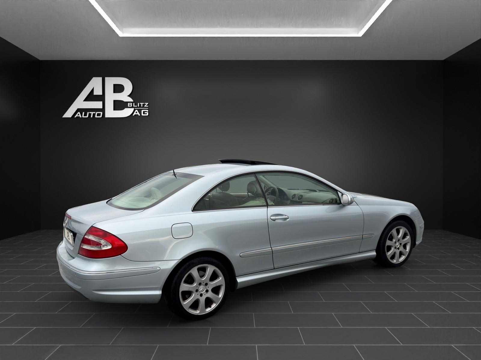 MERCEDES-BENZ CLK 320 Avantgarde Automatic mit 218 PS-image-4