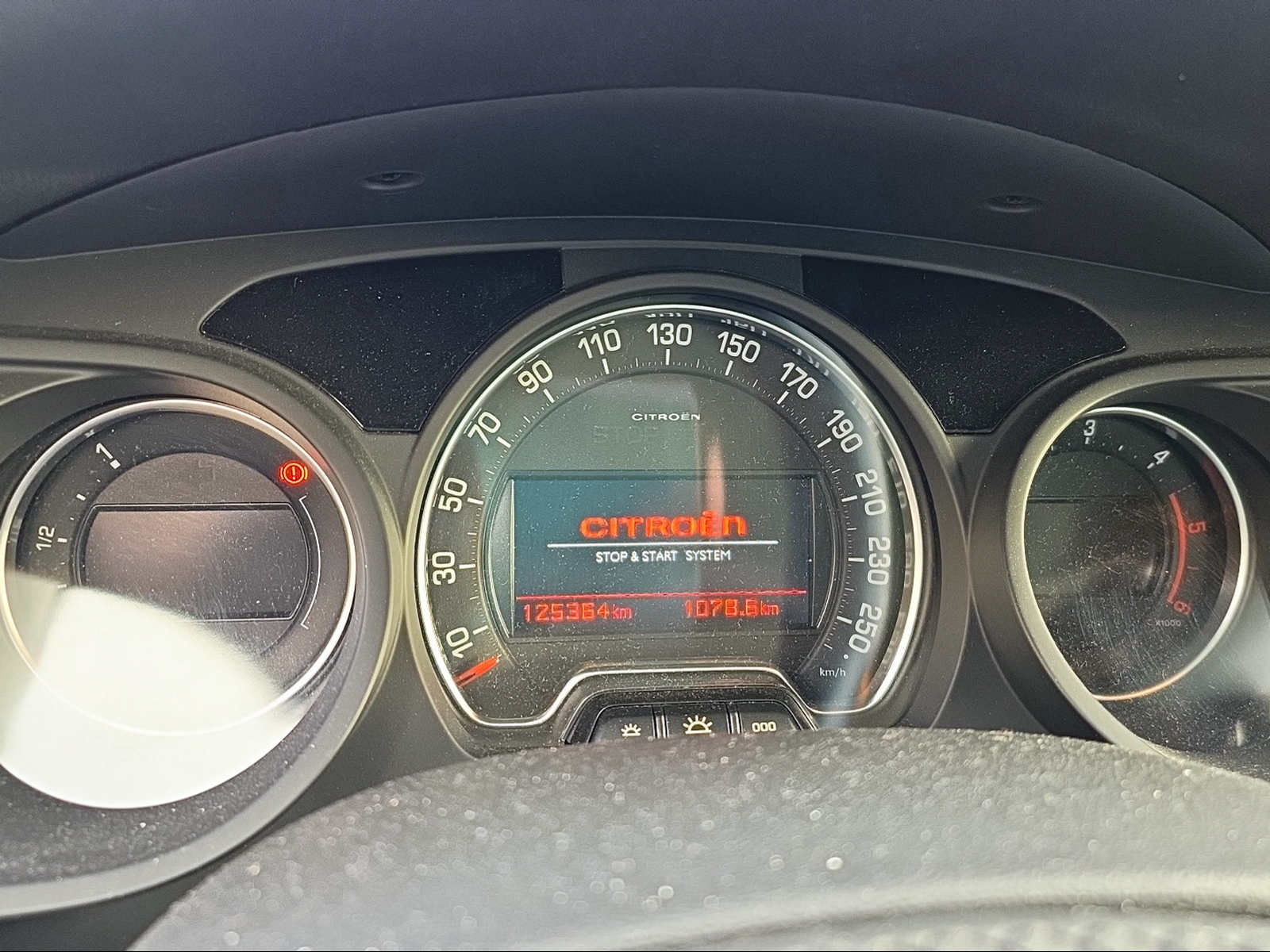CITROEN C5 Berline 2.0 BlueHDi Exclusive EAT6-image-13
