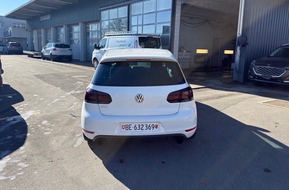 VW Golf 2.0 TSI GTI DSG-image-5