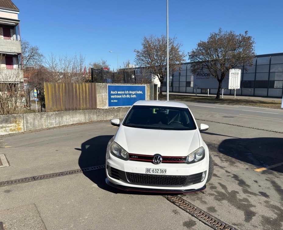 VW Golf 2.0 TSI GTI DSG-image-2