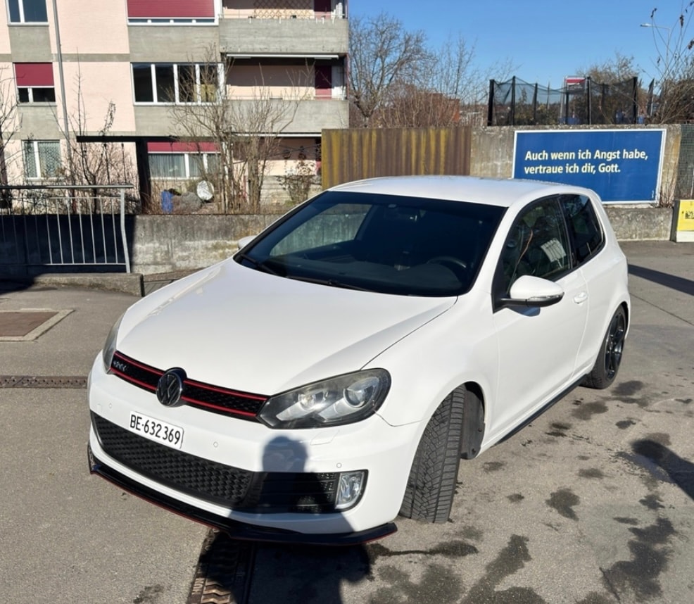 VW Golf 2.0 TSI GTI DSG-image-1