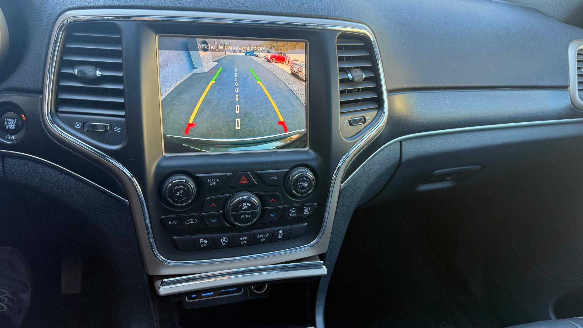 JEEP Grand Cherokee 3.0 CRD Overland Automatic-image-15