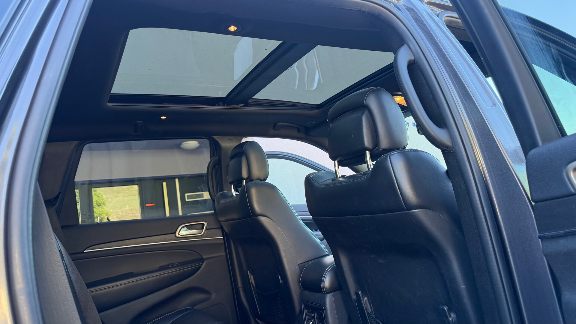 JEEP Grand Cherokee 3.0 CRD Overland Automatic-image-13