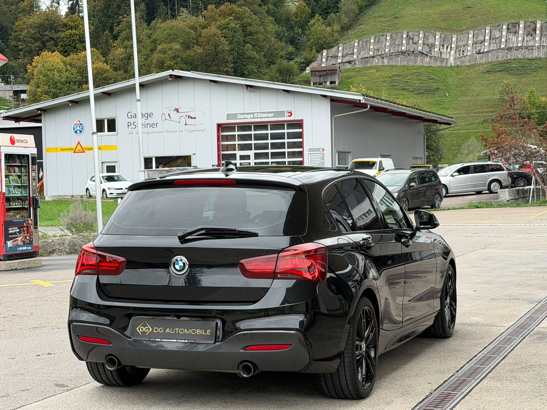 BMW M140i xDrive Steptronic *Vollledersitze**Top Zustand**Top Ausstattung**Ab MFK**8-Fach**Garantie*-image-5