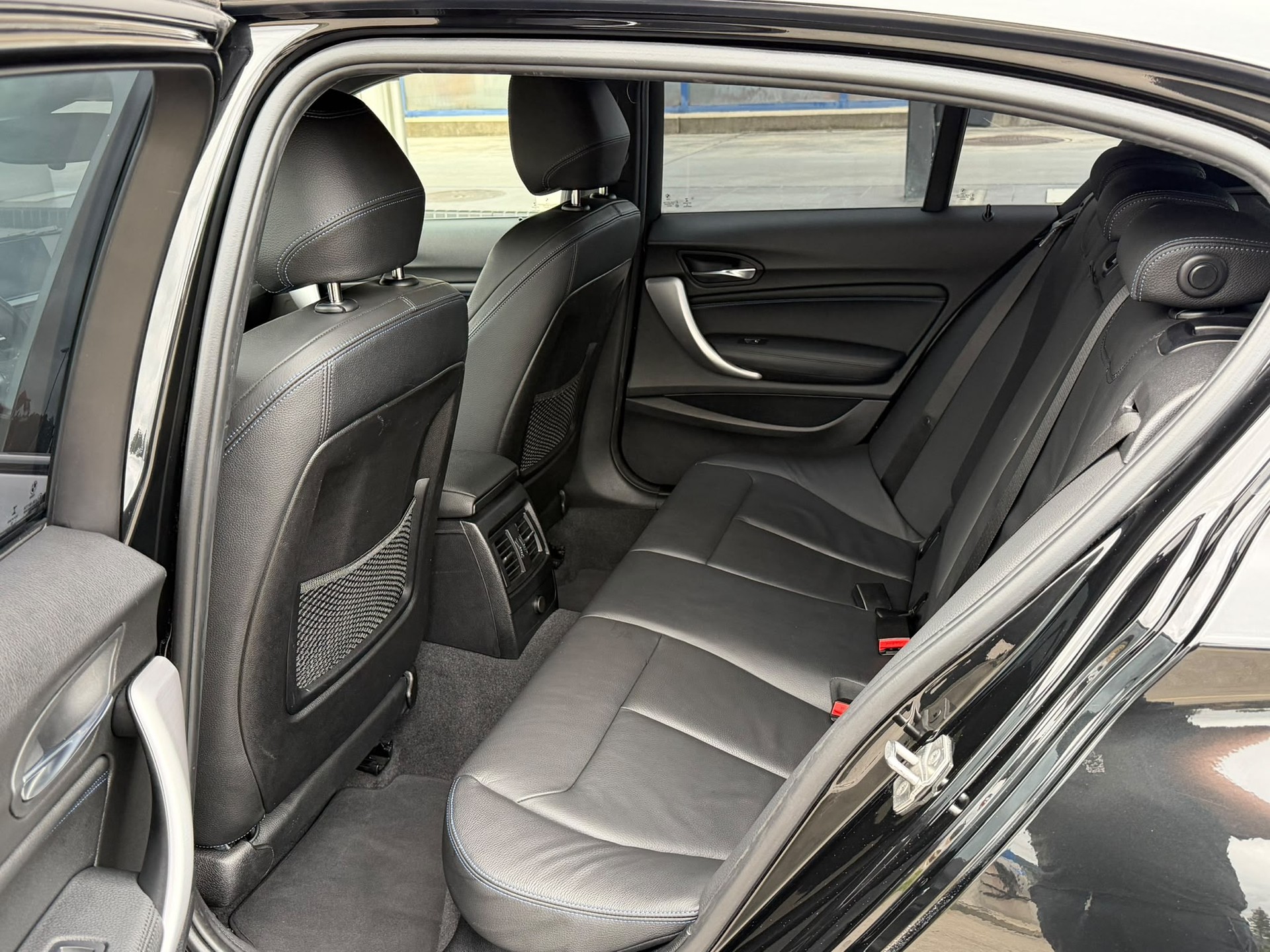 BMW M140i xDrive Steptronic *Vollledersitze**Top Zustand**Top Ausstattung**Ab MFK**8-Fach**Garantie*-image-9