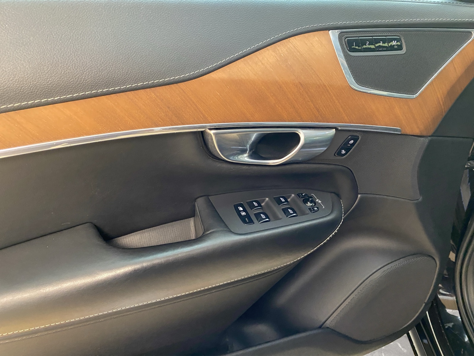 VOLVO XC90 2.0 T5 Inscription 5P. AWD-image-8