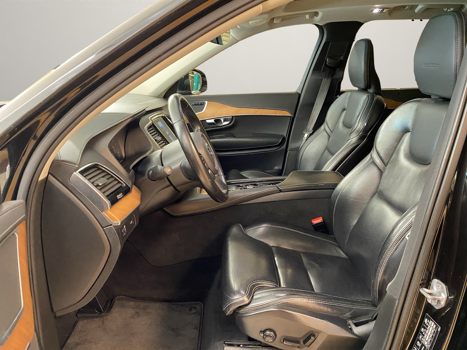 VOLVO XC90 2.0 T5 Inscription 5P. AWD-image-9