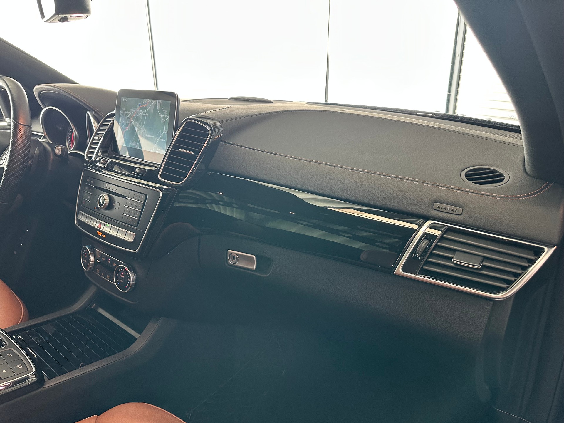 MERCEDES-BENZ GLE 500 V8 Coupé-image-23