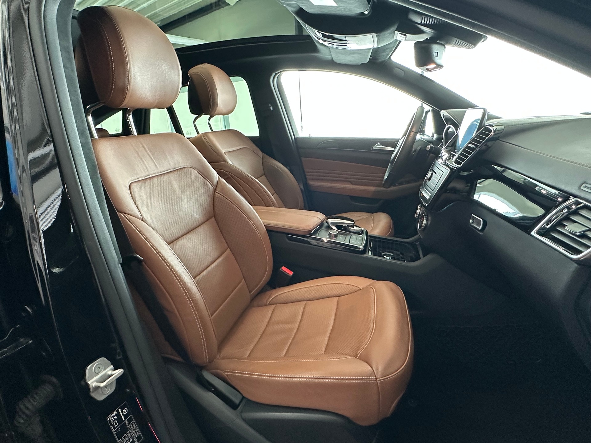 MERCEDES-BENZ GLE 500 V8 Coupé-image-24