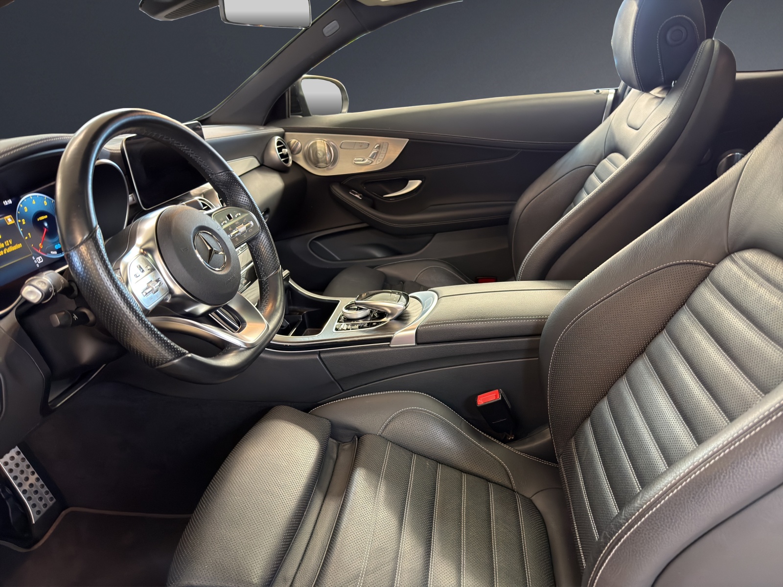 MERCEDES-BENZ C 200 AMG Line 4Matic-image-6