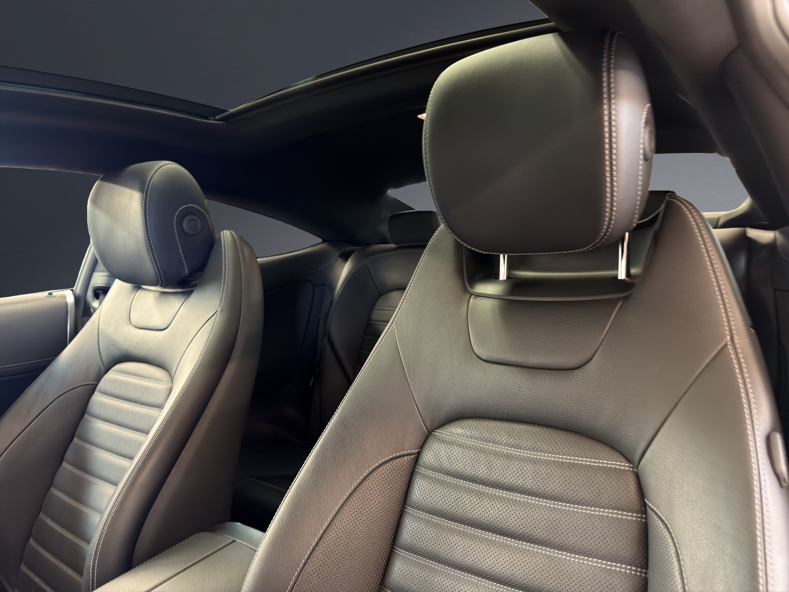 MERCEDES-BENZ C 200 AMG Line 4Matic-image-7