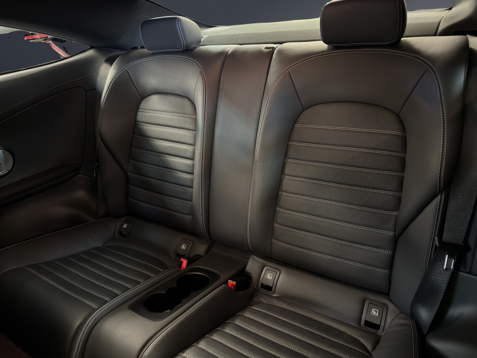 MERCEDES-BENZ C 200 AMG Line 4Matic-image-15