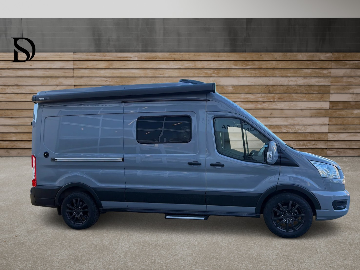 FORD ETRUSCO CF600DF / DIESEL 170 CV AUTOMATIQUE / PANNEAUX SOLAIRES / CROCHET D'ATTELAGE / JANTES SPECIALES 18''-image-1