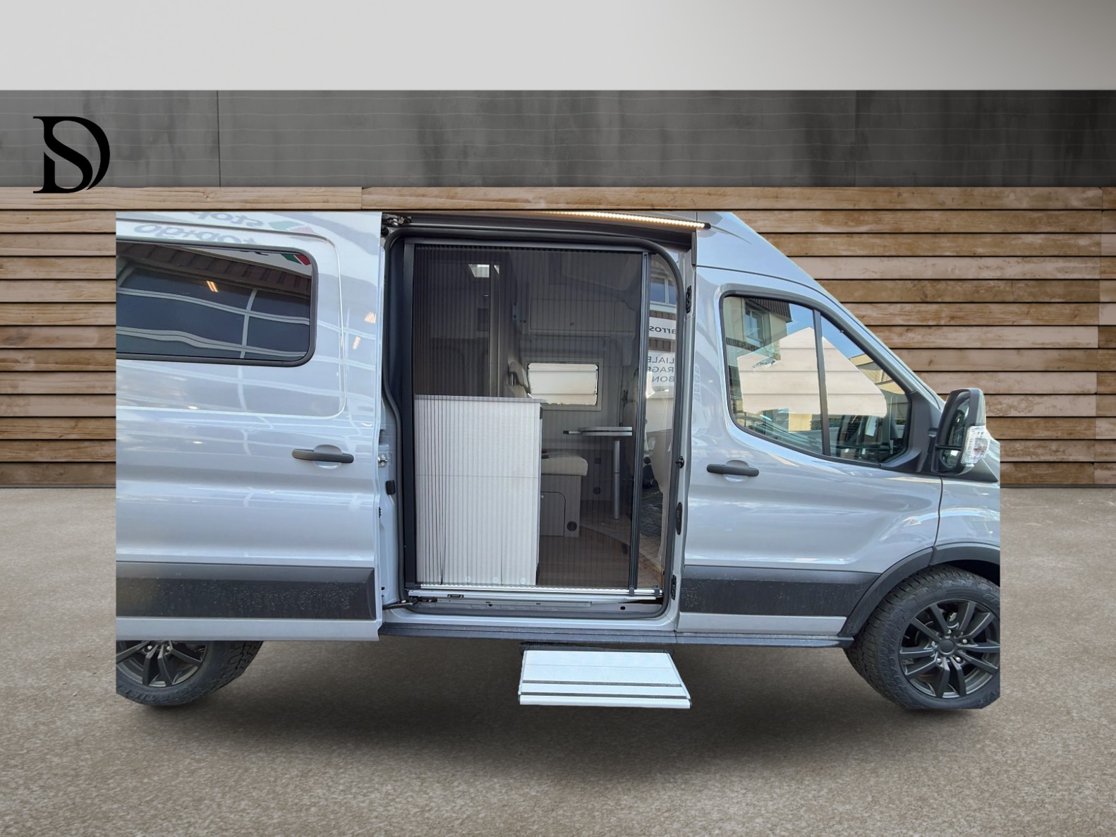 FORD ETRUSCO CF600DF / DIESEL 170 CV AUTOMATIQUE / PANNEAUX SOLAIRES / CROCHET D'ATTELAGE / JANTES SPECIALES 18''-image-16