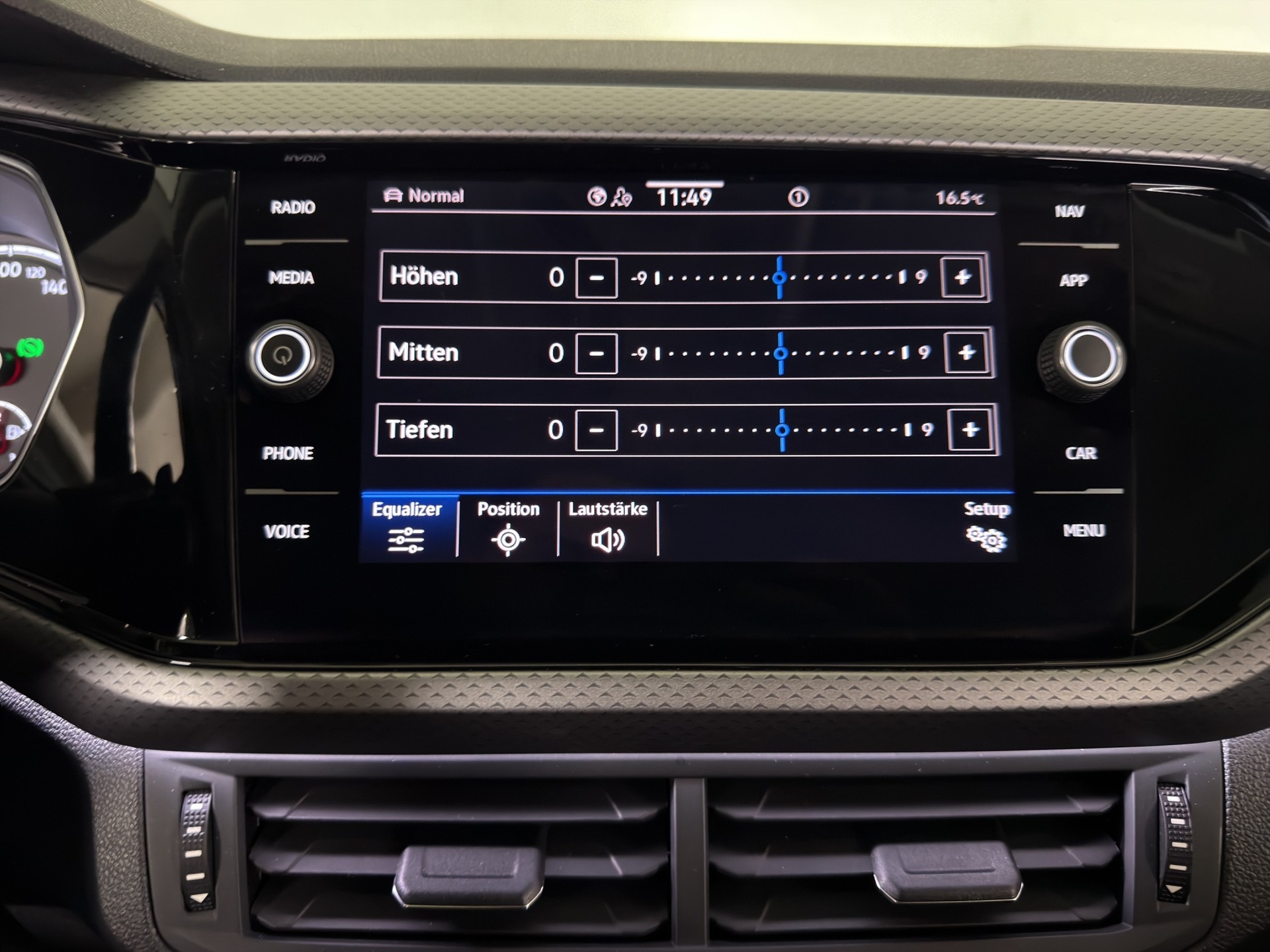 VW T-Cross 1.0 TSI Life DSG-image-23