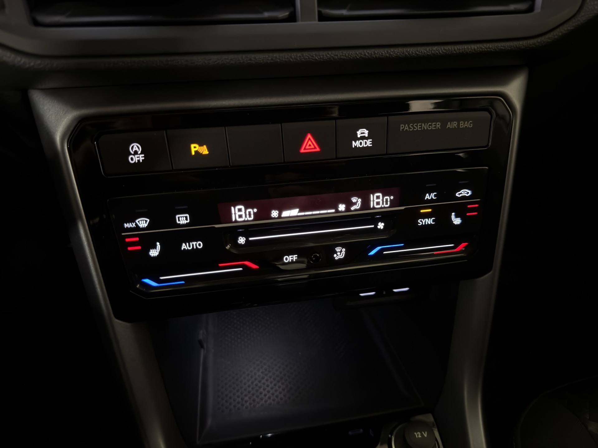 VW T-Cross 1.0 TSI Life DSG-image-27