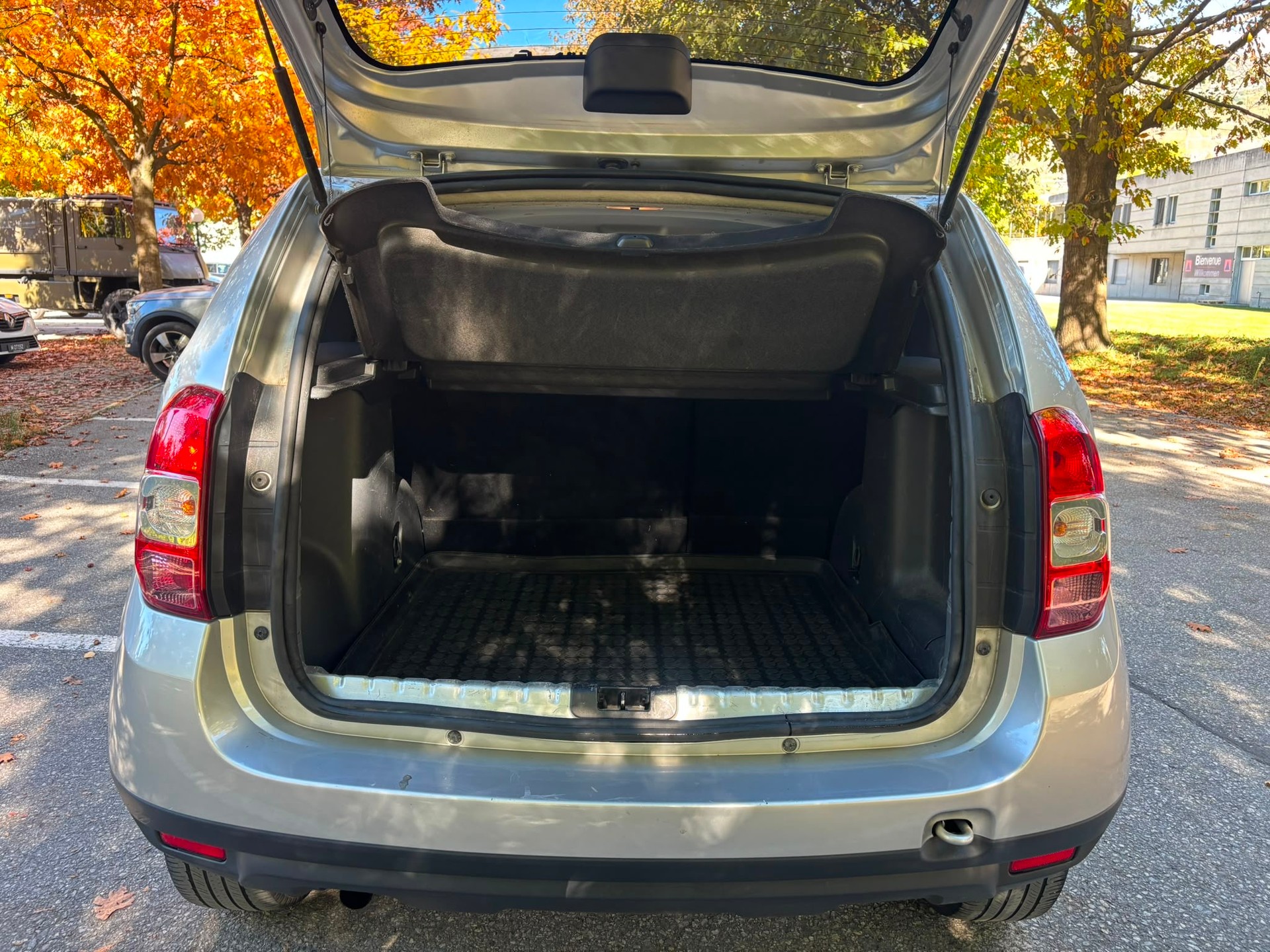 DACIA Duster 1.6 Ambiance 4x4-image-2