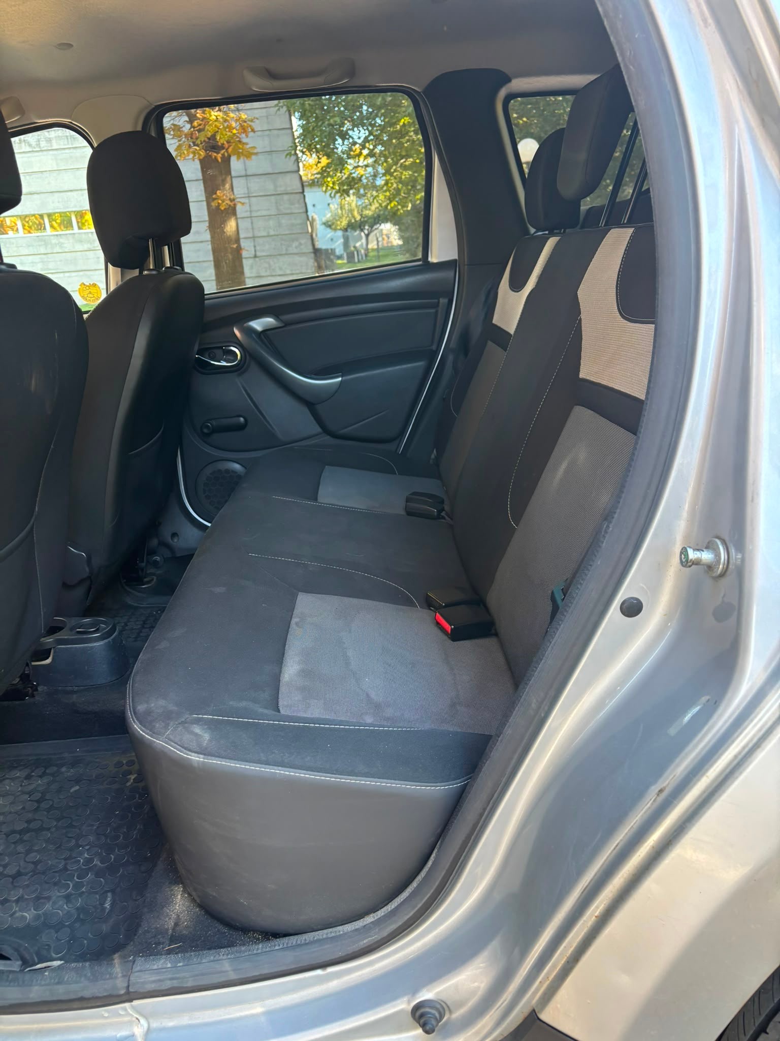 DACIA Duster 1.6 Ambiance 4x4-image-7