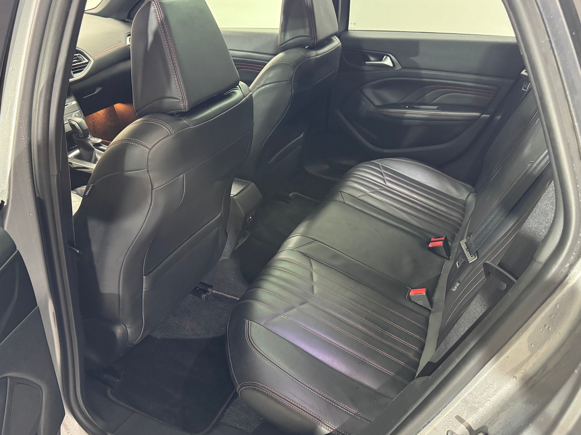 PEUGEOT 308 SW 2.0 BlueHDI GT Automatic-image-11