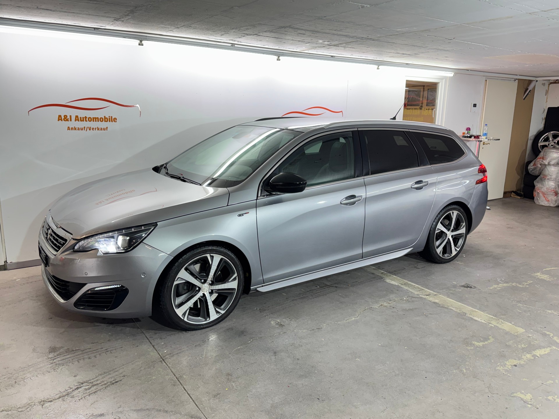 PEUGEOT 308 SW 2.0 BlueHDI GT Automatic-image-0