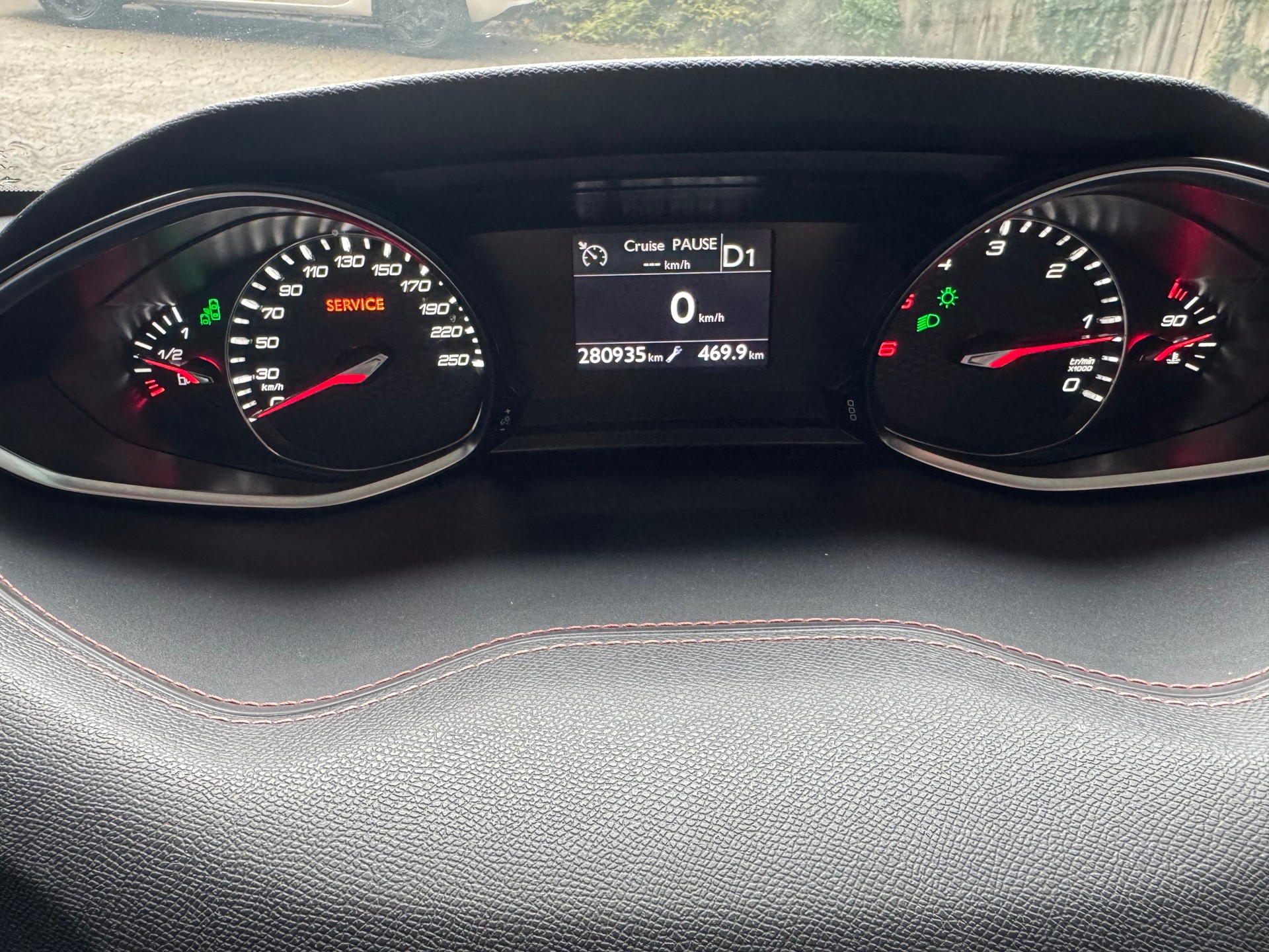 PEUGEOT 308 SW 2.0 BlueHDI GT Automatic-image-12