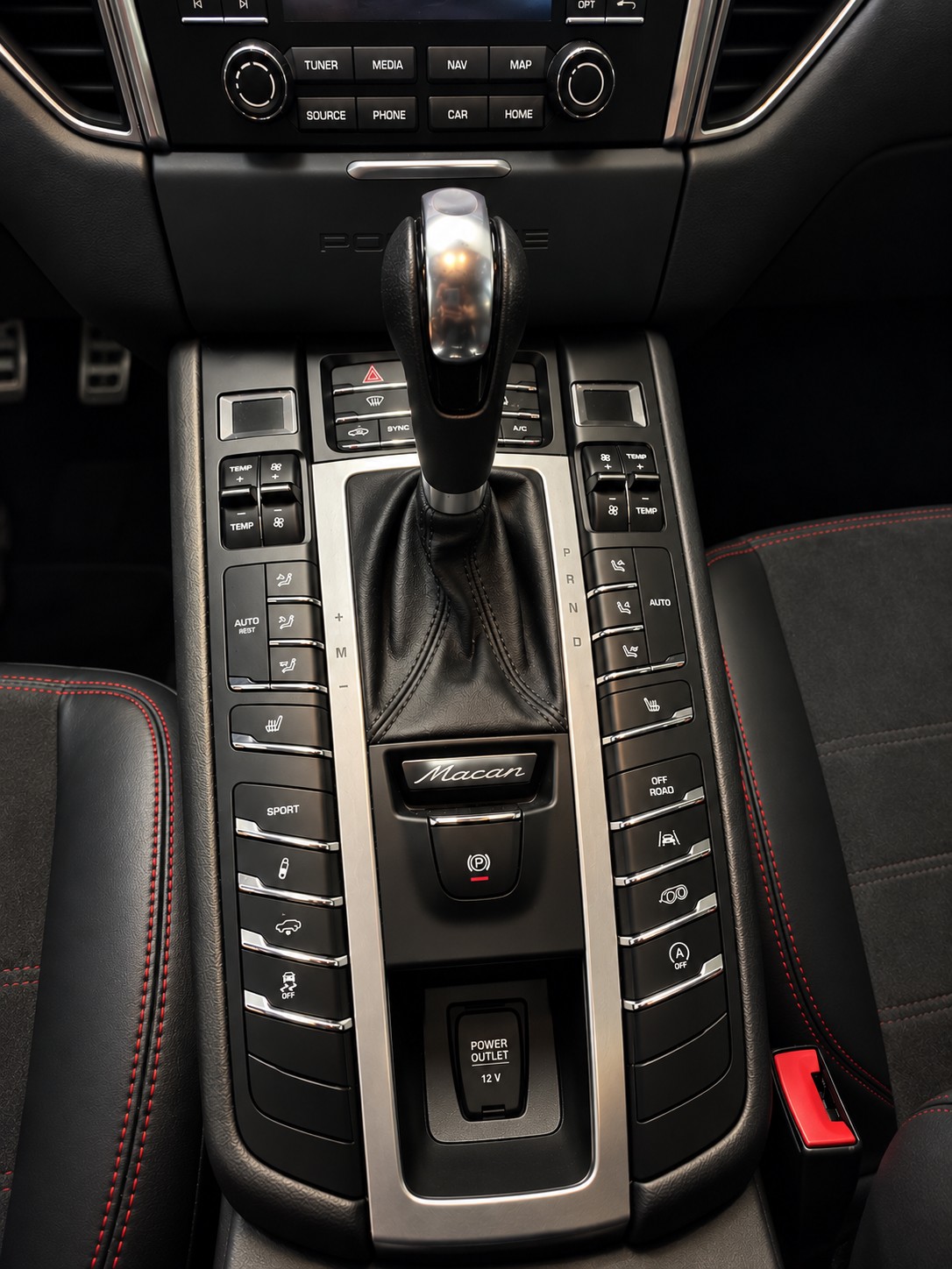 PORSCHE 3.0 V6 GTS-image-5